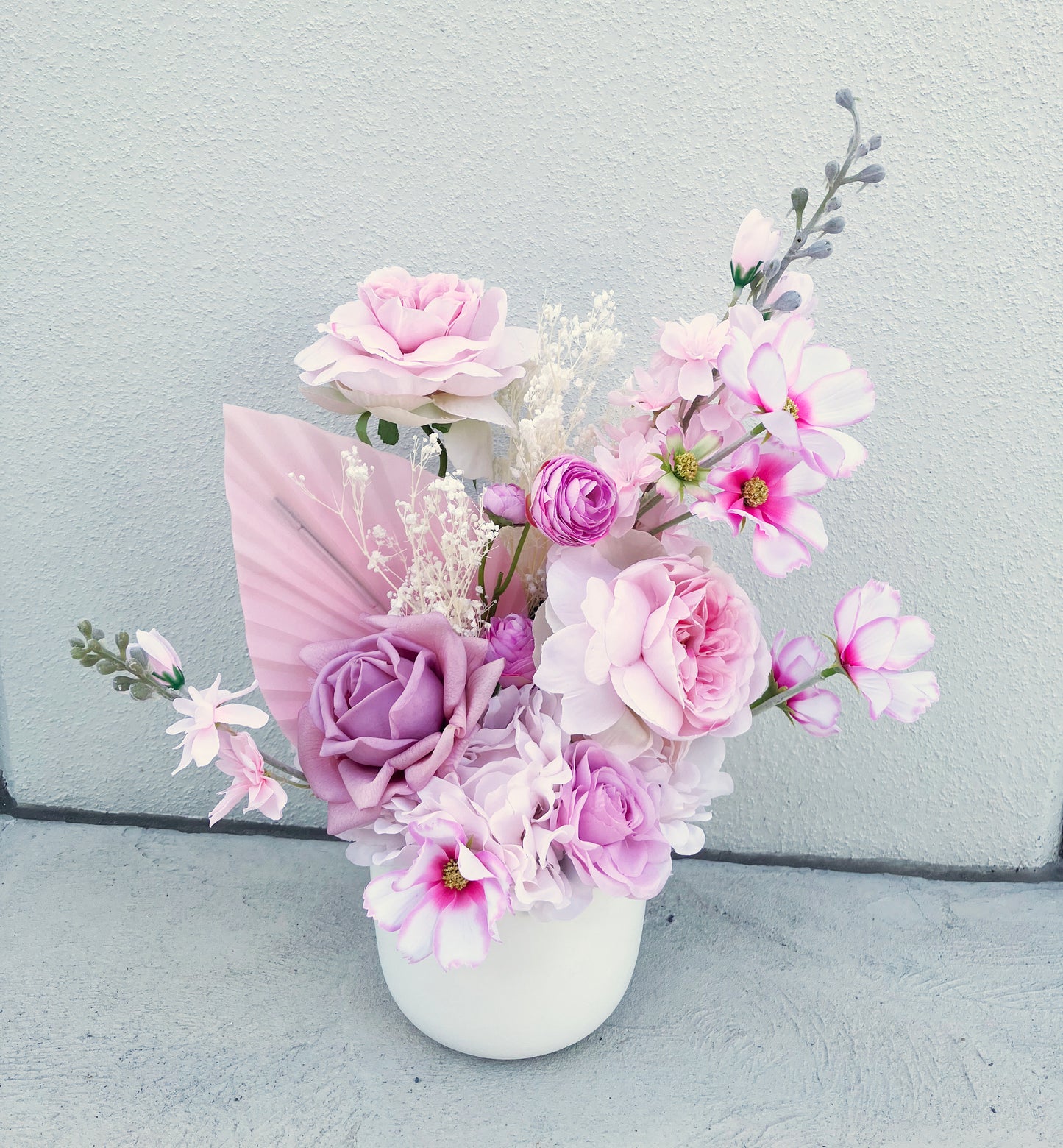 Bonito arreglo floral rosa