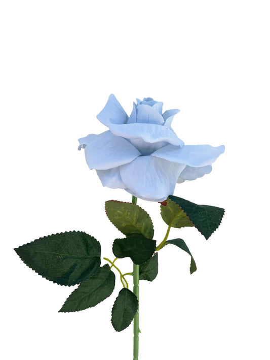 La clásica rosa artificial azul suave
