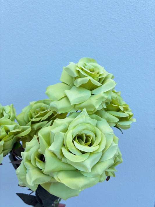 Artificial rose bunch Green